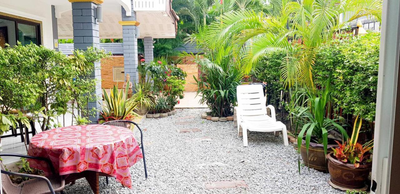 Corner Villa - Pattaya Holiday House Walking Street 4 Bedrooms エクステリア 写真